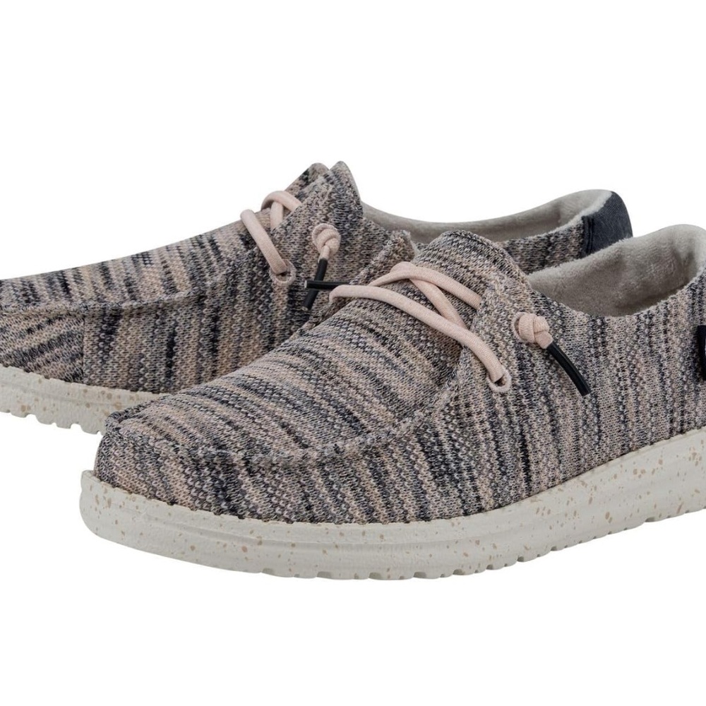 NWT Hey Dude “Wendy” slip ons szY2 EU 34